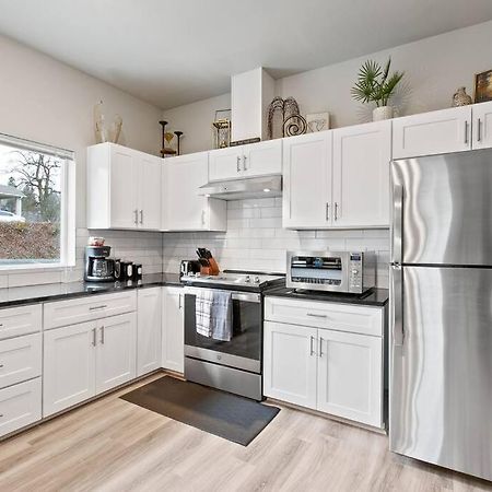 Appartamento Full Ada Unit - 2 Bed 2 Bath Unit Near Downtown Spokane Esterno foto