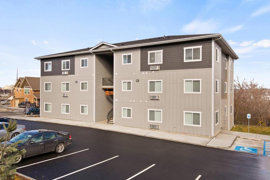 Appartamento Full Ada Unit - 2 Bed 2 Bath Unit Near Downtown Spokane Esterno foto