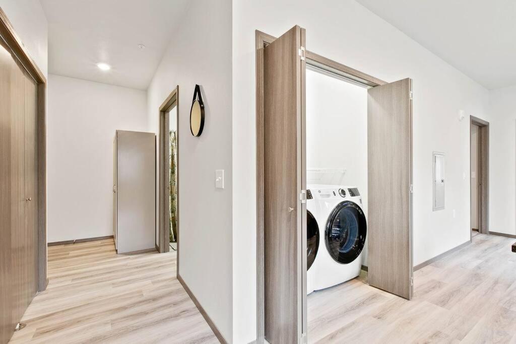 Appartamento Full Ada Unit - 2 Bed 2 Bath Unit Near Downtown Spokane Esterno foto